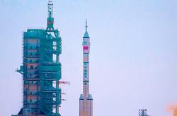 雷速体育app-火箭在北京宣布退役引热议的简单介绍