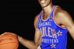 雷速体育-篮球场上的年轻新秀正受到广泛关注的简单介绍