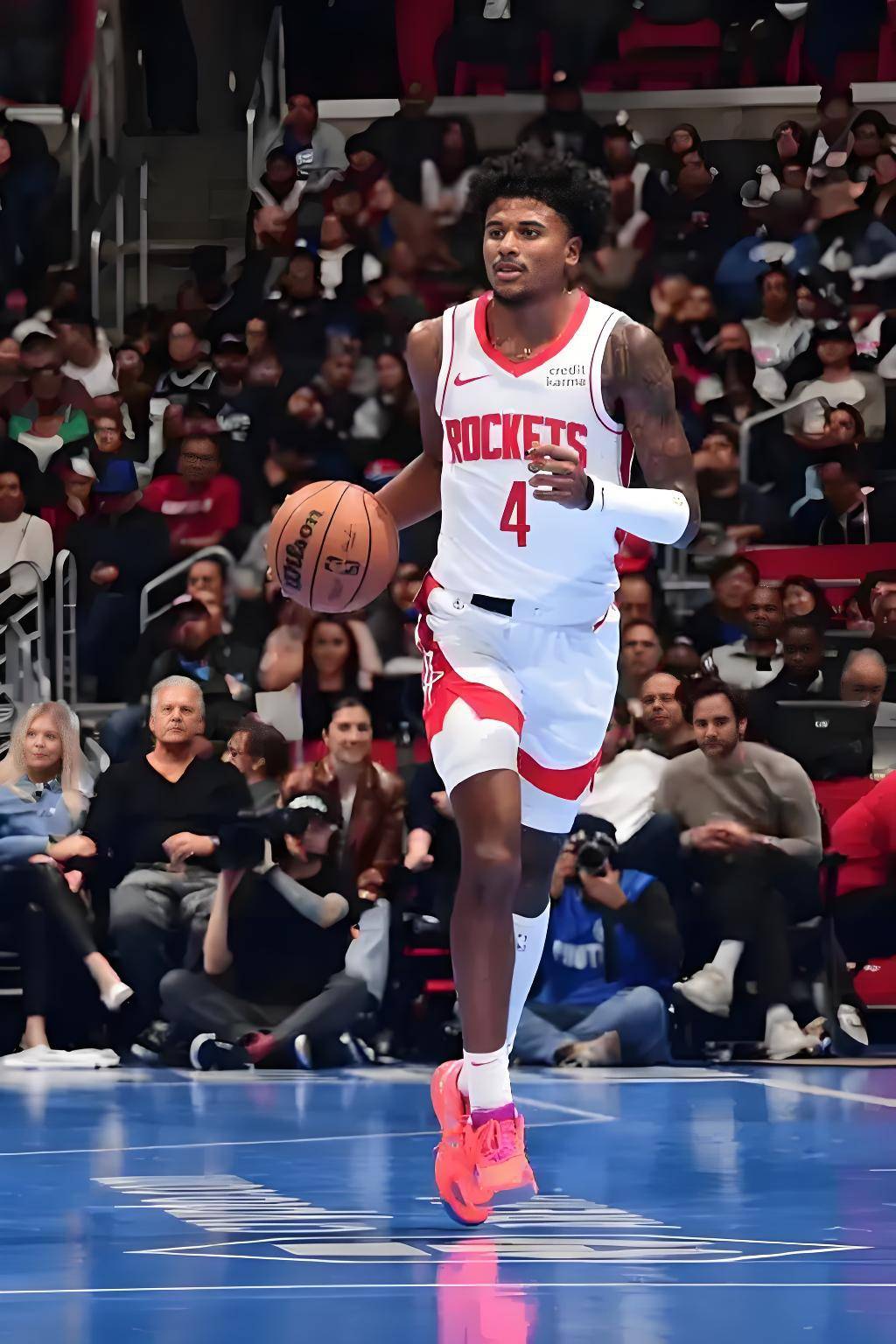 关于希腊男篮绝地反击火箭，波尔津吉斯关键制胜的信息