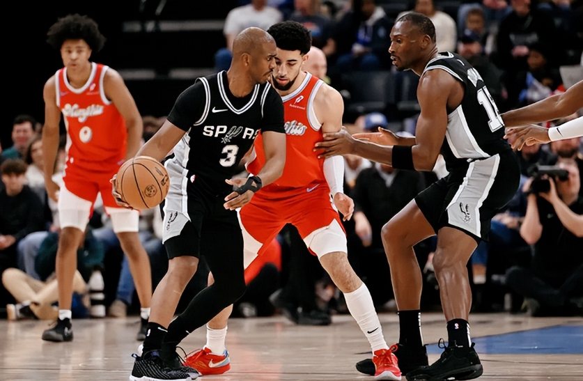 灰熊主场击败马刺，混战中取得胜利